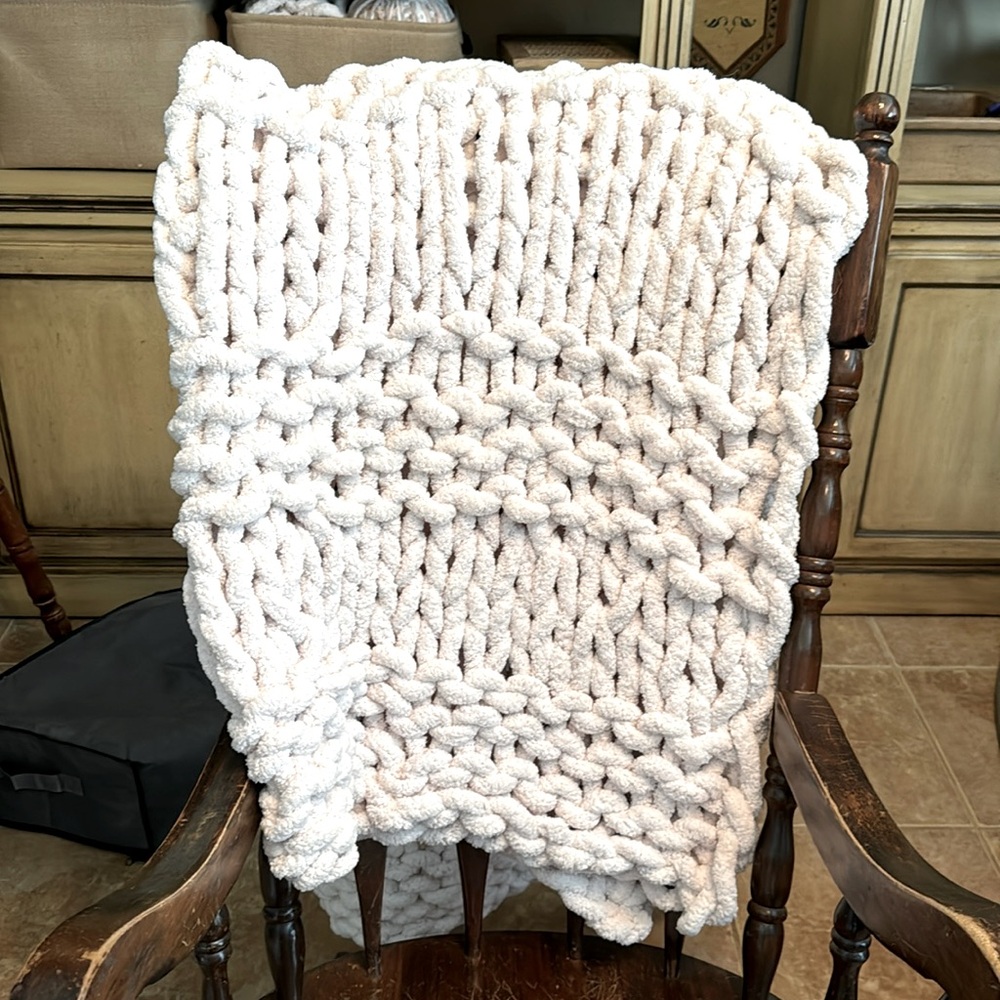 Hand Crafted Soft and Cozy Blanket - Picture 4 of 5